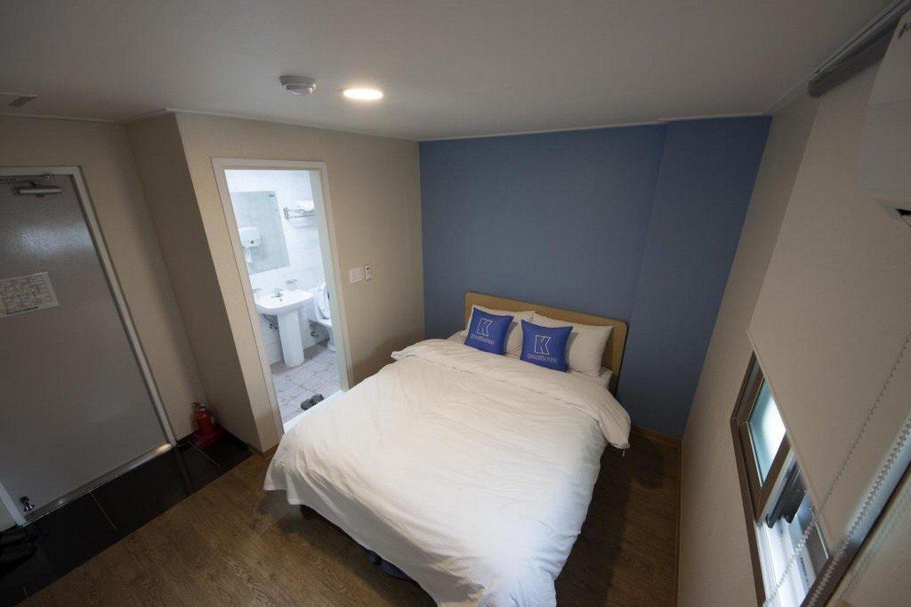 K-Guesthouse Sinchon 2 Сеул Экстерьер фото