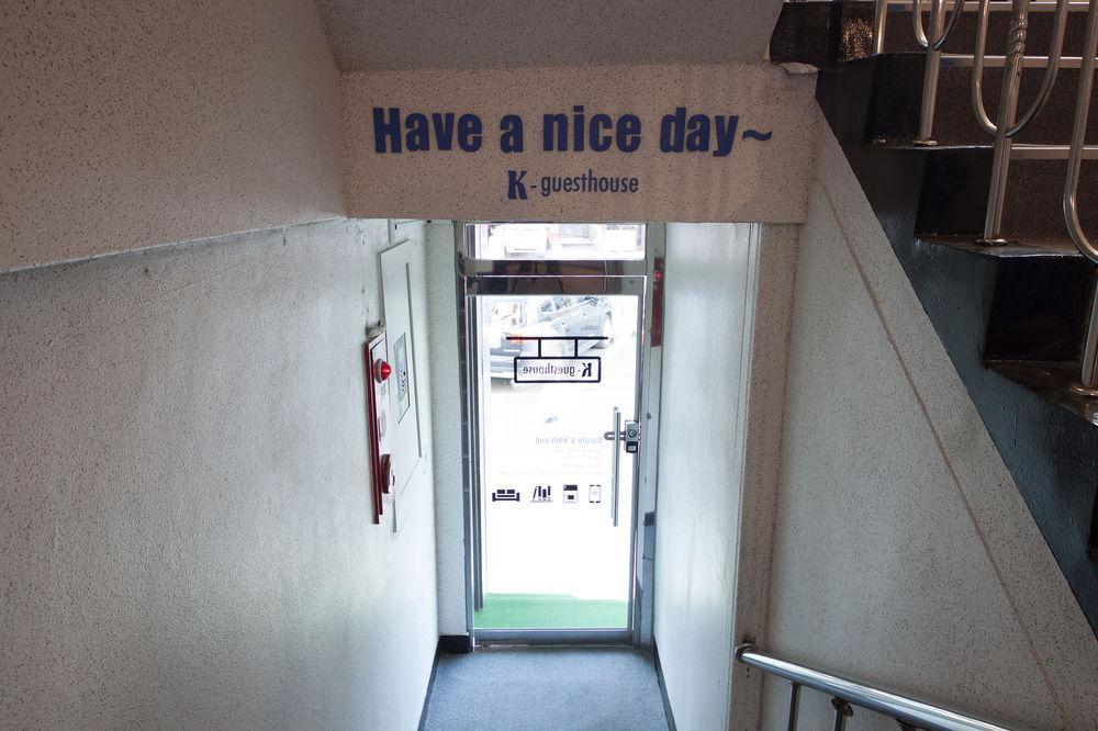 K-Guesthouse Sinchon 2 Сеул Экстерьер фото