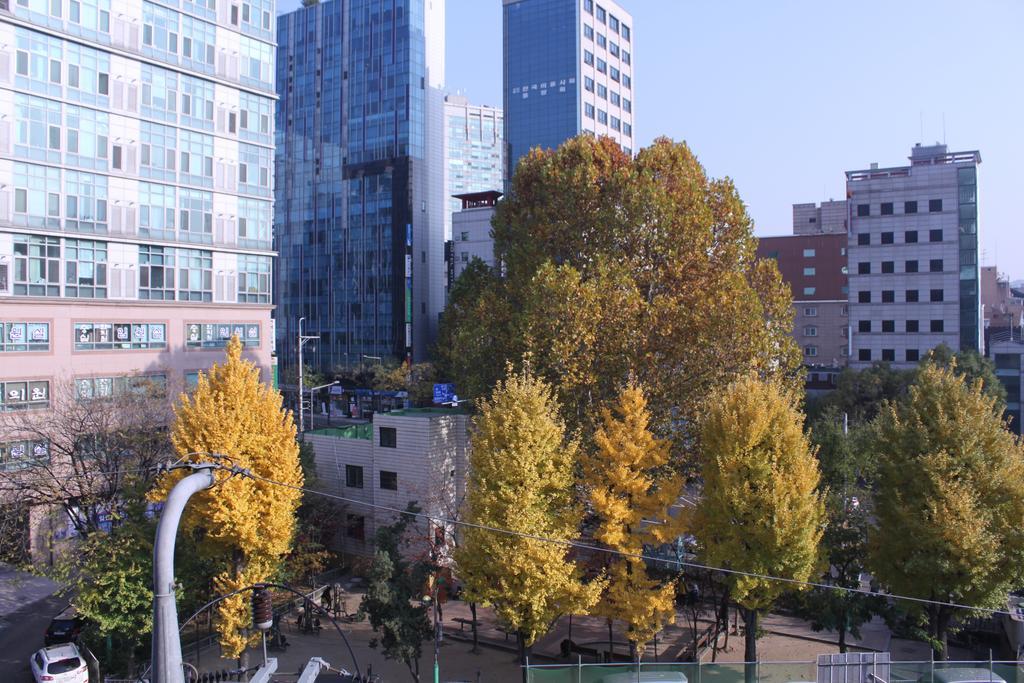 K-Guesthouse Sinchon 2 Сеул Экстерьер фото