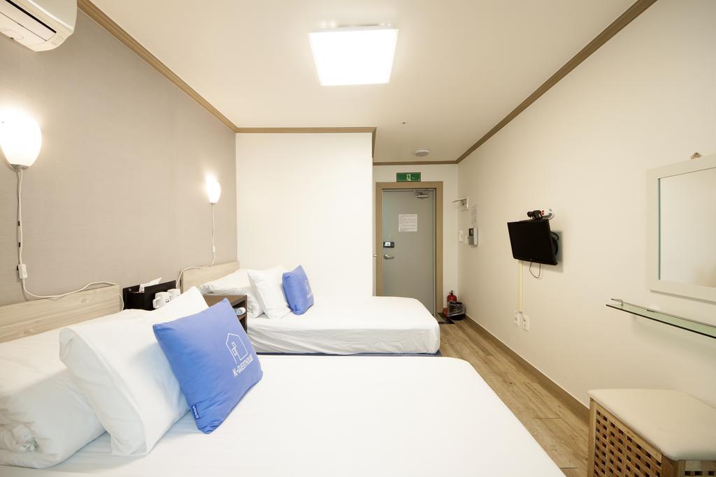 K-Guesthouse Sinchon 2 Сеул Экстерьер фото
