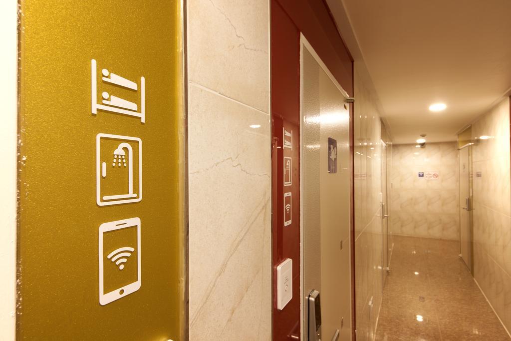 K-Guesthouse Sinchon 2 Сеул Экстерьер фото