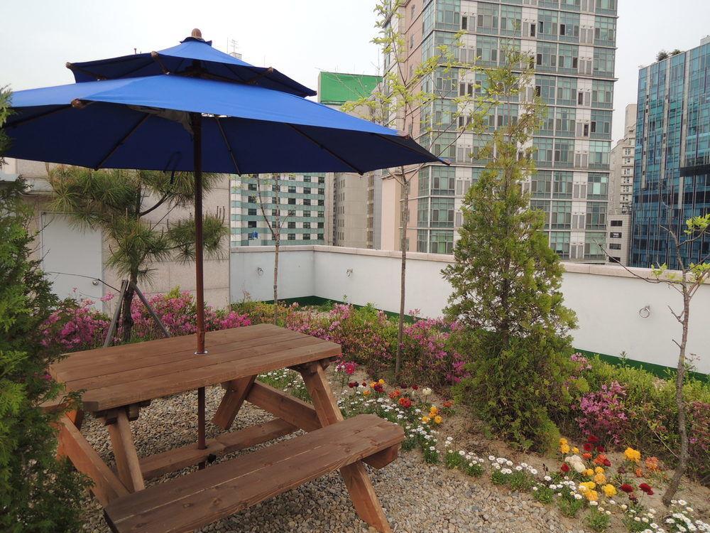 K-Guesthouse Sinchon 2 Сеул Экстерьер фото